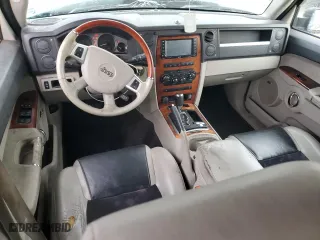 2008 Jeep Commander Overland with VIN 1J8HG68278C152920, listed as a Copart auction lot 42458325 with 204,395 mi miles and Salvage Title. Bid and sale history available at carsss.com. Image 8.
