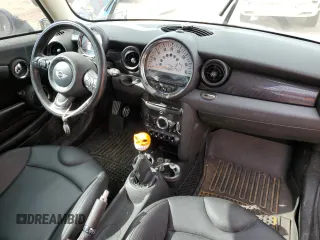 2012 MINI Hardtop S with VIN WMWSV3C58CTY25514, listed as a Copart auction lot 52571435 with 98,226 mi miles and Clean title. Bid and sale history available at DreamBid. Image 8.