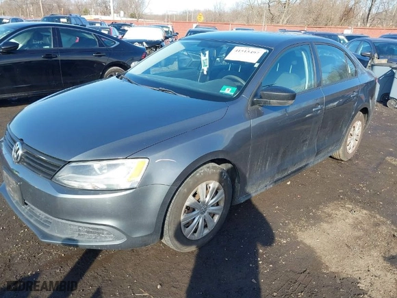 2013 Volkswagen Jetta Sedan S with VIN 3VW2K7AJ7DM370719, listed as a IAAI auction lot 41515497 with 139,060 mi miles. Bid and sale history available at carsss.com. Image 2.
