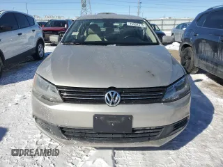 2013 Volkswagen Jetta SE z VIN 3VWDX7AJ8DM232729, wystawiony jako Copart lot #45302315 z przebiegiem 121 938 mil mil oraz Szkoda całkowita • Salvage title. Historia ofert i sprzedaży dostępna na DreamBid. Obrazek 5.