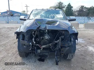 2018 Ram 2500 Limited z VIN 3C6UR5GL6JG213351, wystawiony jako IAAI lot #42109411 z przebiegiem 163 456 mil mil oraz . Historia ofert i sprzedaży dostępna na DreamBid. Obrazek 13.