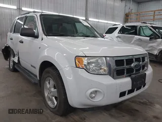 2008 Ford Escape XLT z VIN 1FMCU93108KB04610, wystawiony jako IAAI lot #42453521 z przebiegiem 186 306 mil mil oraz . Historia ofert i sprzedaży dostępna na DreamBid. Obrazek 1.