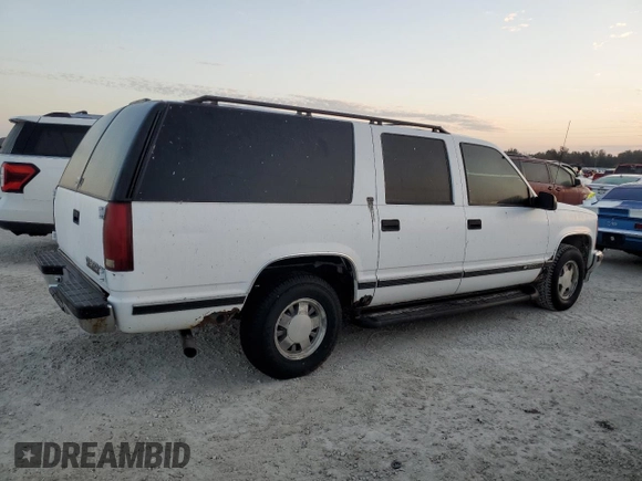 1999 Chevrolet Suburban with VIN 3GNEC16R3XG247177, listed as a Copart auction lot 75674564 with 132,546 mi miles and Non Repairable. Bid and sale history available at carsss.com. Image 3.