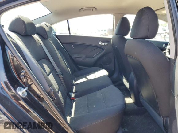 2016 Kia Forte LX z VIN KNAFK4A65G5555308, wystawiony jako Copart lot #55080565 z przebiegiem 49 250 mil mil oraz Szkoda całkowita • Salvage title. Historia ofert i sprzedaży dostępna na DreamBid. Obrazek 10.