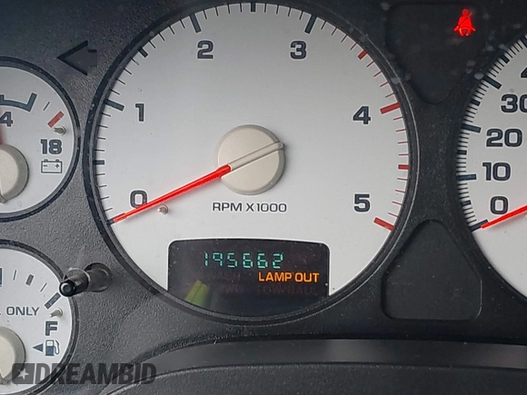 2005 Dodge 3500 SLT z VIN 3D7LS38C25G773780, wystawiony jako IAAI lot #41580108 z przebiegiem 195 662 mil mil oraz . Historia ofert i sprzedaży dostępna na DreamBid. Obrazek 15.