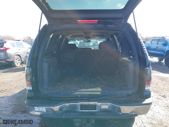 2002 Chevrolet Tahoe LT with VIN 1GNEC13Z02R203361, listed as a IAAI auction lot 41580885 with 349,050 mi miles. Bid and sale history available at carsss.com. Image 8.