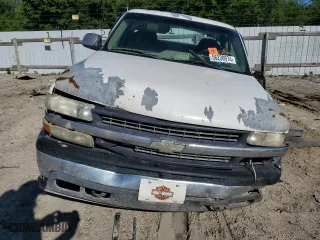 2002 Chevrolet Silverado 1500 LS with VIN 1GCEK14VX2Z209515, listed as a Copart auction lot 56230974 with 321,763 mi miles and Salvage Title. Bid and sale history available at carsss.com. Image 5.