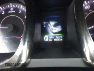2013 Toyota Avalon XLE z VIN 4T1BK1EB5DU062247, wystawiony jako IAAI lot #42194529 z przebiegiem 189 092 mil mil oraz . Historia ofert i sprzedaży dostępna na DreamBid. Obrazek 7.