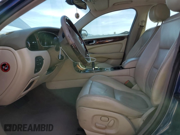 2004 Jaguar XJ with VIN SAJWA71C34SG20008, listed as a Copart auction lot 45920735 with 251,063 mi miles and Clean Title. Bid and sale history available at carsss.com. Image 7.