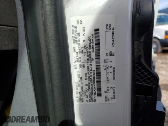 2017 Ford Transit XL z VIN 1FBZX2YM5HKB02355, wystawiony jako Copart lot #54550235 z przebiegiem 76 084 mil mil oraz Szkoda całkowita • Salvage title. Historia ofert i sprzedaży dostępna na DreamBid. Obrazek 14.