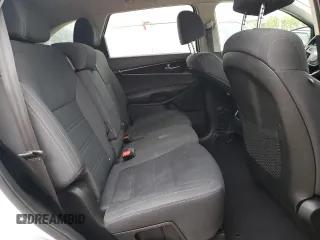2019 Kia Sorento LX z VIN 5XYPG4A52KG489297, wystawiony jako Copart lot #58671535 z przebiegiem 108 750 mil mil oraz Czysty tytuł • Clean title. Historia ofert i sprzedaży dostępna na DreamBid. Obrazek 11.