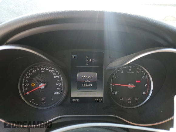 2015 Mercedes-Benz C 300 z VIN 55SWF4JB8FU050489, wystawiony jako Copart lot #52278415 z przebiegiem 125 671 mil mil oraz Szkoda całkowita • Salvage title. Historia ofert i sprzedaży dostępna na DreamBid. Obrazek 9.