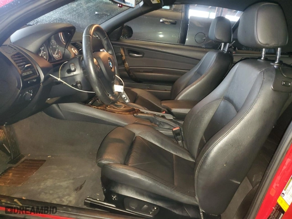 2009 BMW 1 Series 135i with VIN WBAUN93579VK40724, listed as a Copart auction lot 81851874 with 92,394 mi miles and Salvage Title. Bid and sale history available at carsss.com. Image 7.