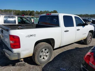 2011 Chevrolet Silverado 1500 with VIN 1GCPKPE36BF220490, listed as a IAAI auction lot 41314405 with 305,691 mi miles and . Bid and sale history available at DreamBid. Image 4.