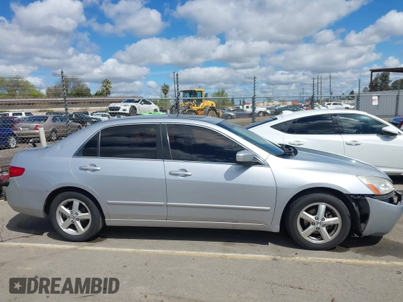 2005 Honda Accord EX z VIN 1HGCM56775A166411, wystawiony jako IAAI lot #41819230 z przebiegiem 136 431 mil mil oraz . Historia ofert i sprzedaży dostępna na DreamBid. Obrazek 13.