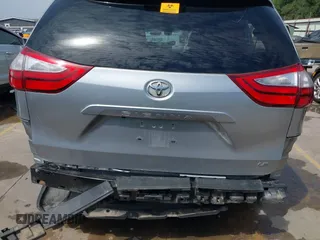2018 Toyota Sienna LE Auto Access Seat with VIN 5TDKZ3DC3JS917131, listed as a IAAI auction lot 42250342 with 174,159 mi miles and . Bid and sale history available at DreamBid. Image 19.