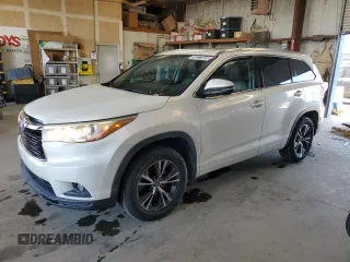 2016 Toyota Highlander XLE z VIN 5TDKKRFH3GS144699, wystawiony jako Copart lot #59237685 z przebiegiem 120 112 mil mil oraz Czysty tytuł • Clean title. Historia ofert i sprzedaży dostępna na DreamBid. Obrazek 1.