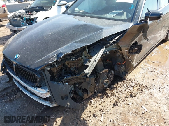 2019 BMW 5 Series 530e iPerformance with VIN WBAJA9C55KB392765, listed as a IAAI auction lot 41748610 with 60,834 mi miles. Bid and sale history available at carsss.com. Image 6.