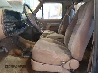 1990 Ford Bronco Custom with VIN 1FMEU15H7LLB32721, listed as a Copart auction lot 84829284 with 171,424 mi miles and Clean Title. Bid and sale history available at carsss.com. Image 7.