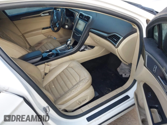 2013 Ford Fusion SE with VIN 3FA6P0HR1DR292942, listed as a IAAI auction lot 42806320 with 203,448 mi miles and . Bid and sale history available at DreamBid. Image 5.