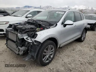 2016 Volkswagen Touareg Sport with VIN WVGEF9BP4GD010645, listed as a Copart auction lot 43271015 with 52,803 mi miles and Salvage Title. Bid and sale history available at DreamBid. Image 1.