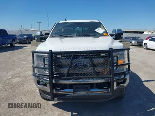 2019 Ford F-250 XL z VIN 1FT7W2B67KEE21553, wystawiony jako IAAI lot #41850136 z przebiegiem 157 012 mil mil oraz . Historia ofert i sprzedaży dostępna na DreamBid. Obrazek 12.