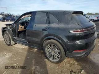 2024 Porsche Cayenne with VIN WP1AA2AY9RDA07583, listed as a Copart auction lot 84632814 with 5,260 mi miles and Salvage title. Bid and sale history available at DreamBid. Image 2.