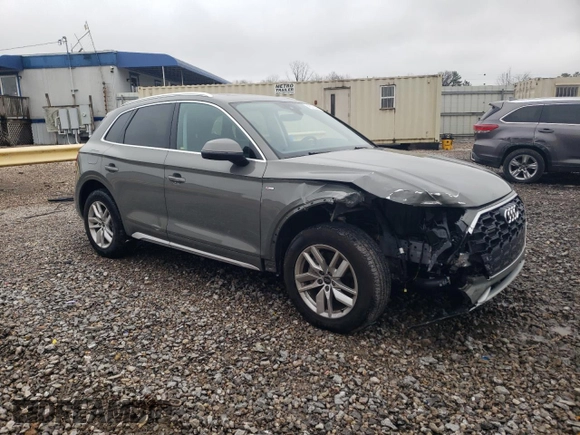 2023 Audi Q5 S line Premium with VIN WA1GAAFY4P2045059, listed as a Copart auction lot 42272075 with 14,784 mi miles and Salvage Title. Bid and sale history available at carsss.com. Image 4.
