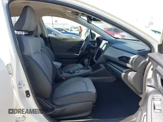 2024 Subaru Crosstrek Premium z VIN JF2GUADC2R8336410, wystawiony jako IAAI lot #42385768 z przebiegiem 22 126 mil mil oraz . Historia ofert i sprzedaży dostępna na DreamBid. Obrazek 5.