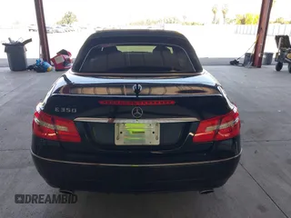 2013 Mercedes-Benz E-Class E 350 with VIN WDDKK5KF6DF198996, listed as a IAAI auction lot 42152169 with 164,470 mi miles. Bid and sale history available at carsss.com. Image 16.