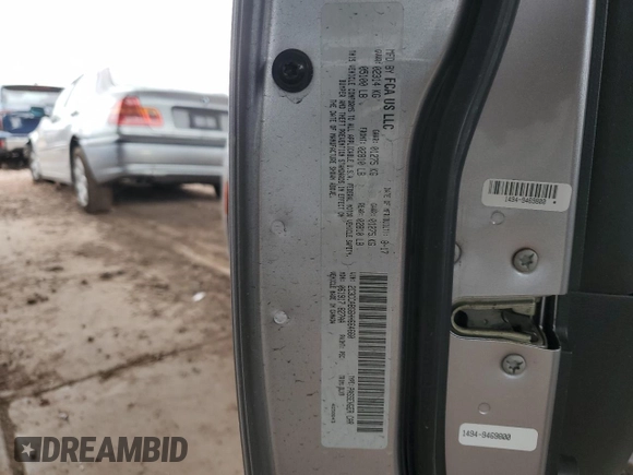 2017 Chrysler 300 S Alloy Edition with VIN 2C3CCABG6HH664660, listed as a Copart auction lot 48903255 with 177,293 mi miles and Salvage Title. Bid and sale history available at DreamBid. Image 12.