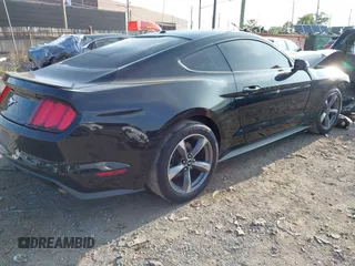 2015 Ford Mustang EcoBoost z VIN 1FA6P8TH1F5303375, wystawiony jako IAAI lot #40158795 z przebiegiem 134 668 mil mil oraz . Historia ofert i sprzedaży dostępna na DreamBid. Obrazek 4.