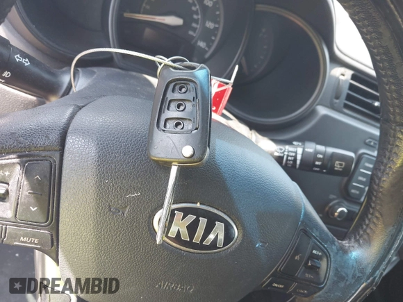 2013 Kia Rio SX z VIN KNADN5A39D6208807, wystawiony jako IAAI lot #42392747 z przebiegiem 170 895 mil mil oraz . Historia ofert i sprzedaży dostępna na DreamBid. Obrazek 11.