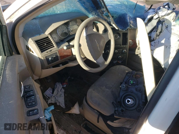 2008 Chrysler Town & Country LX with VIN 2A8HR44H58R725507, listed as a Copart auction lot 46929055 with 0 mi miles and Salvage Title. Bid and sale history available at carsss.com. Image 8.