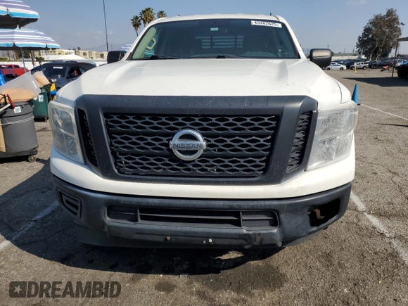 2017 Nissan Titan with VIN 1N6AA1F10HN501280, listed as a Copart auction lot 43782625 with 217,906 mi miles and Clean title. Bid and sale history available at DreamBid. Image 5.