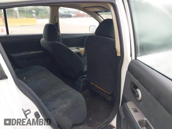 2011 Nissan Versa S z VIN 3N1BC1CP2BL443855, wystawiony jako IAAI lot #42337342 z przebiegiem 155 166 mil mil oraz . Historia ofert i sprzedaży dostępna na DreamBid. Obrazek 8.