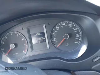 2014 Volkswagen Jetta S z VIN 3VW2K7AJ7EM275448, wystawiony jako IAAI lot #41835358 z przebiegiem 149 272 mil mil oraz . Historia ofert i sprzedaży dostępna na DreamBid. Obrazek 7.