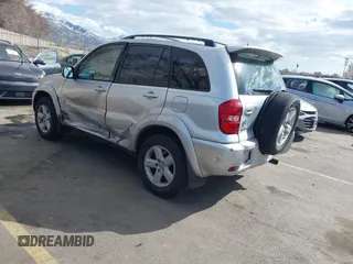 2005 Toyota RAV4 with VIN JTEHD20V150044817, listed as a IAAI auction lot 41782554 with 211,316 mi miles. Bid and sale history available at carsss.com. Image 3.
