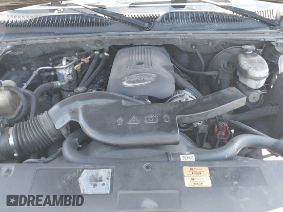 2003 Chevrolet Suburban LS with VIN 3GNEC16T73G286263, listed as a IAAI auction lot 42620918 with Not provided miles and . Bid and sale history available at DreamBid. Image 10.