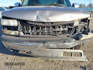 2002 Chevrolet Silverado 1500 LT with VIN 2GCEK19T721157549, listed as a IAAI auction lot 41636702 with 271,859 mi miles. Bid and sale history available at carsss.com. Image 6.