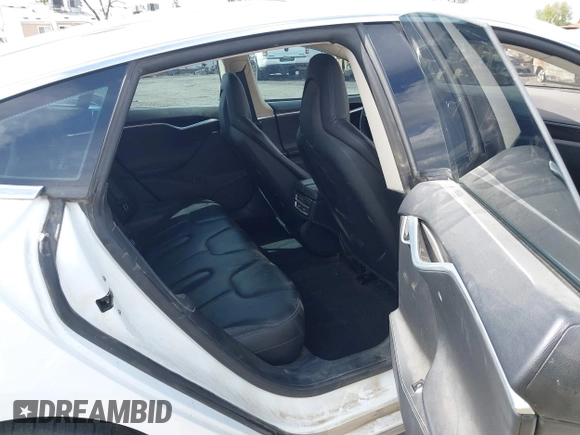2013 Tesla Model S с VIN 5YJSA1CN0DFP31750, выставлен на аукционе IAAI как лот 41911343 с пробегом 209 664 миль миль и . История ставок и продаж доступна на DreamBid. Изображение 8.