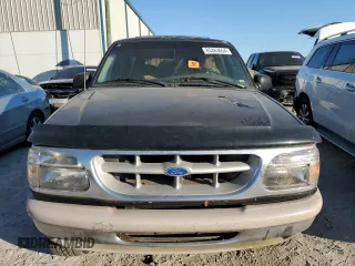 1995 Ford Explorer Eddie Bauer с VIN 1FMDU34X0SUA91938, выставлен на аукционе Copart как лот 85363654 с пробегом 175 746 миль миль и Списание • Salvage title. История ставок и продаж доступна на DreamBid. Изображение 5.