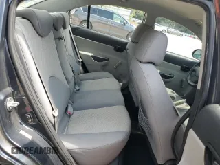 2010 Hyundai Accent GLS z VIN KMHCN4AC5AU433642, wystawiony jako Copart lot #61292785 z przebiegiem 165 250 mil mil oraz Czysty tytuł • Clean title. Historia ofert i sprzedaży dostępna na DreamBid. Obrazek 10.