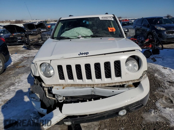2016 Jeep Patriot Sport z VIN 1C4NJPBA0GD641413, wystawiony jako Copart lot #45956175 z przebiegiem 115 972 mil mil oraz Szkody całkowita. Historia ofert i sprzedaży dostępna na DreamBid. Obrazek 5.
