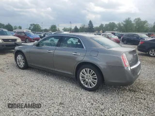 2011 Chrysler 300 C z VIN 2C3CK6CT8BH573845, wystawiony jako Copart lot #56337545 z przebiegiem 89 332 mil mil oraz Szkoda całkowita • Salvage title. Historia ofert i sprzedaży dostępna na DreamBid. Obrazek 2.