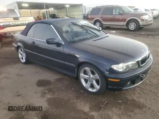 2005 BMW 3 Series 325Ci with VIN WBABW33435PL38950, listed as a Copart auction lot 82674294 with 113,157 mi miles and Salvage Title. Bid and sale history available at carsss.com. Image 4.