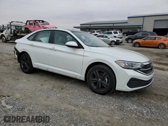 2024 Volkswagen Jetta SE with VIN 3VW7M7BU3RM061457, listed as a Copart auction lot 48192635 with 949 mi miles and Non repairable. Bid and sale history available at DreamBid. Image 4.