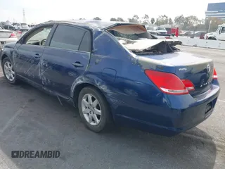 2006 Toyota Avalon XL z VIN 4T1BK36B76U148298, wystawiony jako IAAI lot #41687879 z przebiegiem Nie podano mil oraz . Historia ofert i sprzedaży dostępna na DreamBid. Obrazek 3.