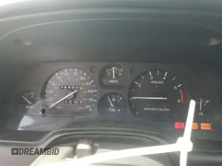 1996 Ford Thunderbird LX z VIN 1FALP62WXTH177910, wystawiony jako Copart lot #70954694 z przebiegiem 86 316 mil mil oraz Szkoda całkowita • Salvage title. Historia ofert i sprzedaży dostępna na DreamBid. Obrazek 9.