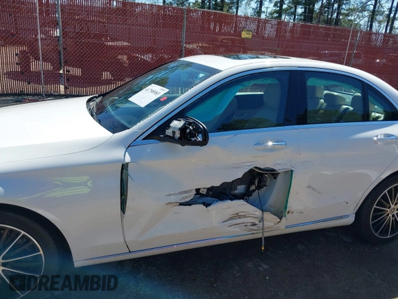 2020 Mercedes-Benz C 300 with VIN WDDWF8DB6LR559612, listed as a IAAI auction lot 41758983 with 31,014 mi miles and . Bid and sale history available at DreamBid. Image 6.